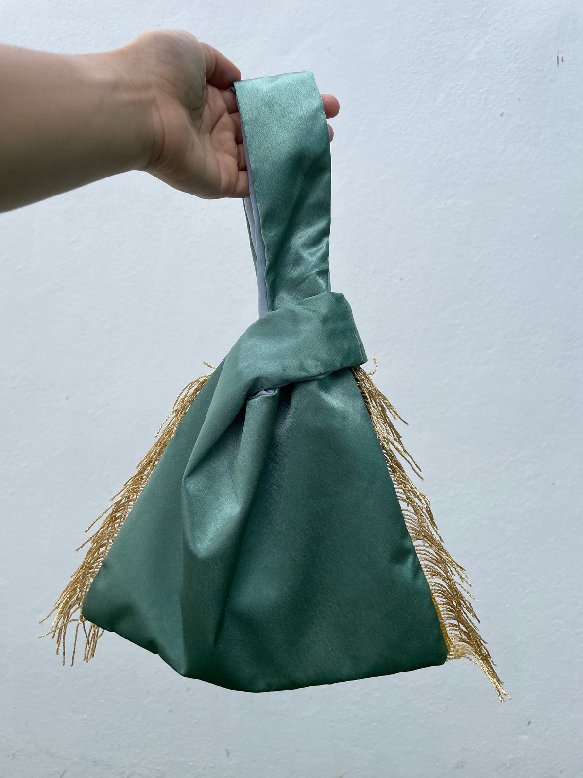 Japanese knot bag - gold fringe